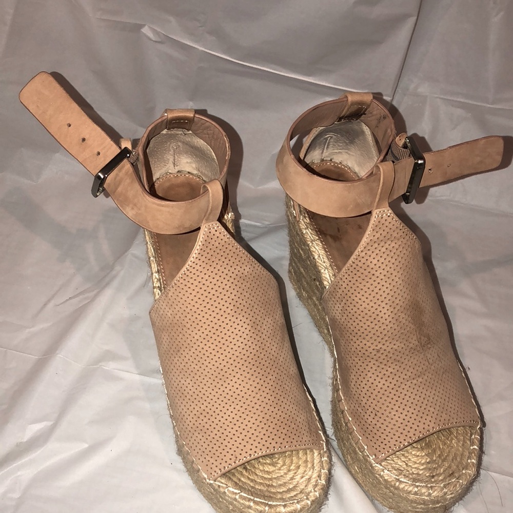 Marc fisher wedges